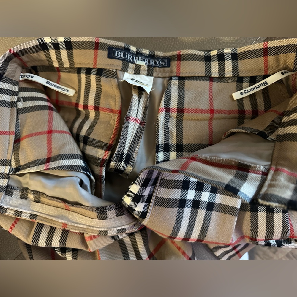 BURBERRYS Women's Pants - Picture 5 of 11